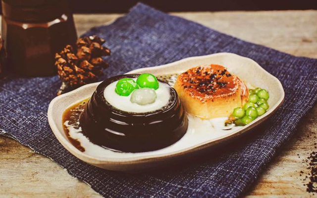Ngọc Thạch Quán - Sữa Chua & Caramen - Hồng Tiến