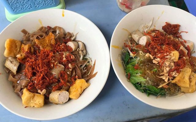 Ngân - Bánh Đa Cua & Miến Trộn
