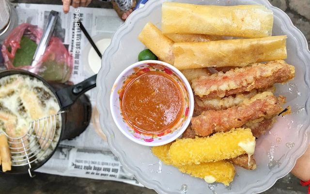 Nem Rán Bà Cụ - Cổng Trường Thành Công