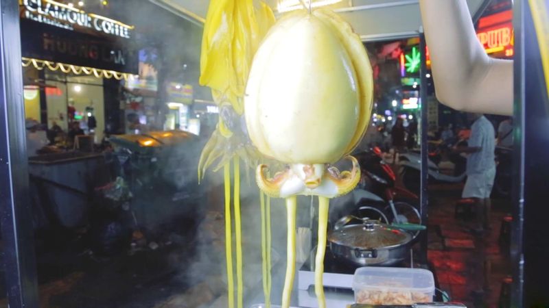 Mực Khổng Lồ - Hàng Buồm