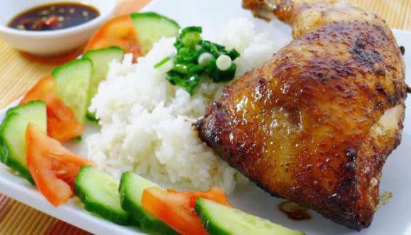 Cơm Thịt Bò Xào + Thịt Mắm Tép hoặc thịt băm  xào ngô