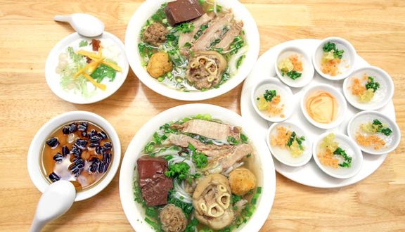 Cuốn Thịt Nướng Huế