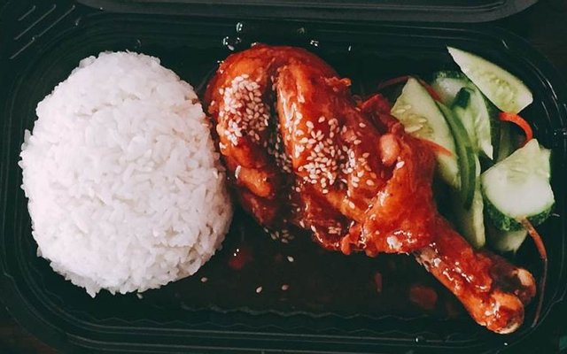 Cơm Đùi Gà Sốt Me