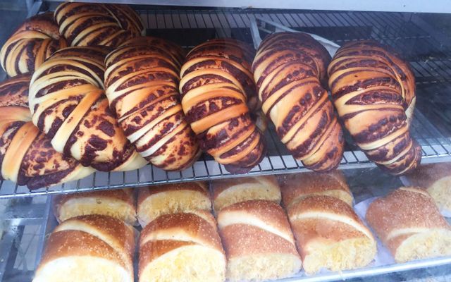 Minh Quang - Bánh Mì & Bánh Ngọt