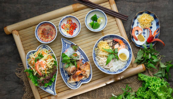 Cơm Gà Om Nấm