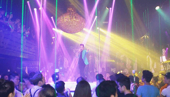 Max 3 Club (Max Bar)
