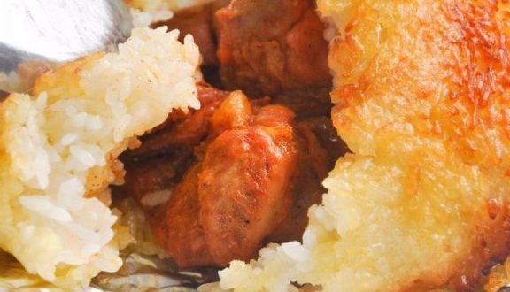 Bánh Mỳ Sốt Vang