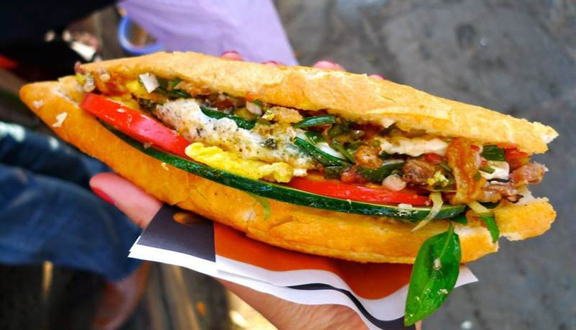 Combo 4 Bánh Mì Nem Trứng Bò Khô