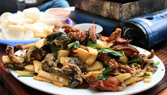 Lẩu Phố - Nguyễn Văn Huyên