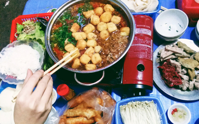 Lẩu Nguyệt - Lẩu Riêu Cua Sườn Sụn