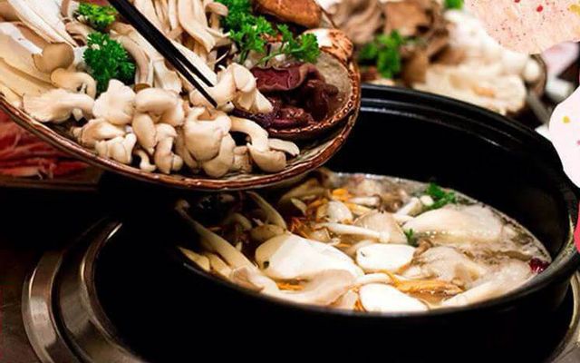 Lẩu Nấm Hoàng Gia - Lạc Long Quân