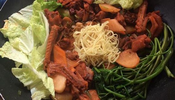 Lẩu Khô Quảng Đông, Cơm, Phở Xào - Mã Mây
