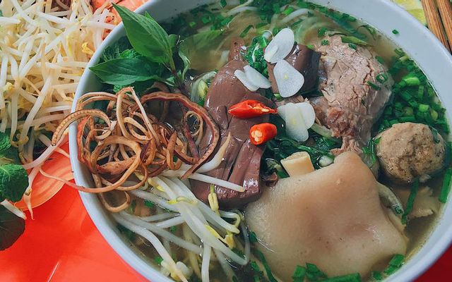 Bún Bò Chả Cua