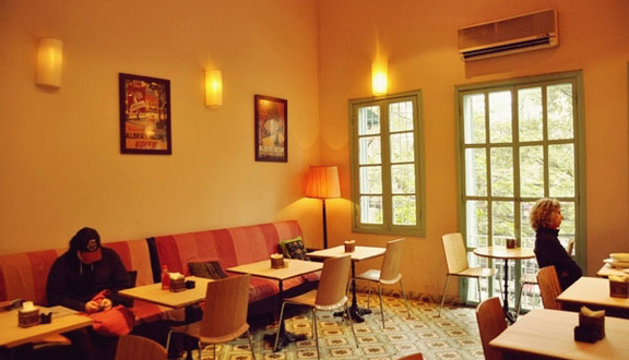 La Place - Cafe Cổ Kính