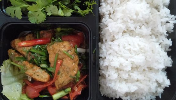 Cơm Chả Cá Sốt Cà