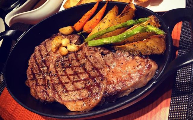 La Bête - Steak House & Lounge