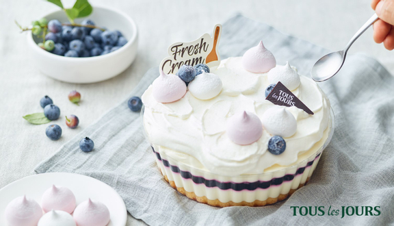 Mango Coconut Mousse Cake 1