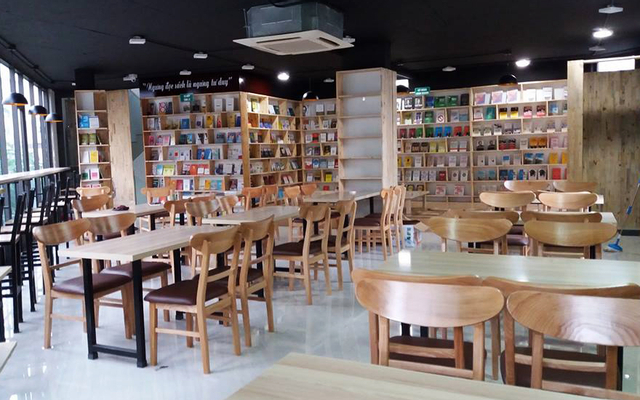 Không Gian Văn Hóa Đông Tây - Biblio Coffee & Books - Chùa Bộc